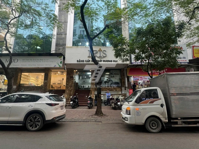 Cho thuê văn phòng đường Dịch Vọng Hậu.