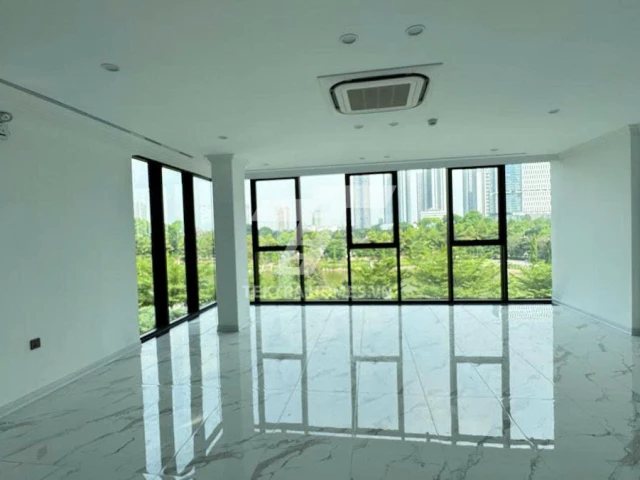 Cho thuê văn phòng trục đường phố Mai Dịch