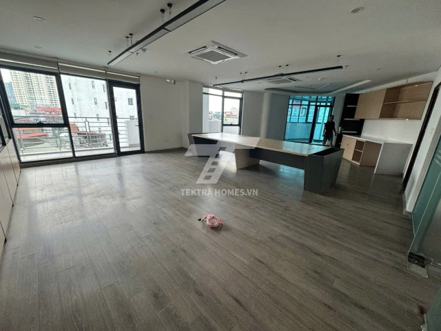 Cho thuê văn phòng mặt đường Dịch Vọng Hậu