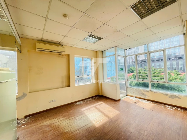 Cho thuê văn phòng Cầu Giấy | 92 Hoàng Ngân