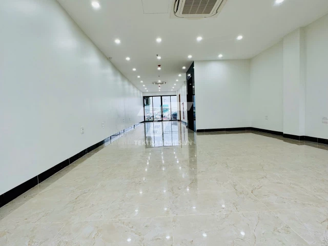 Cho thuê văn phòng Ba Đình | 1022 Đê La Thành