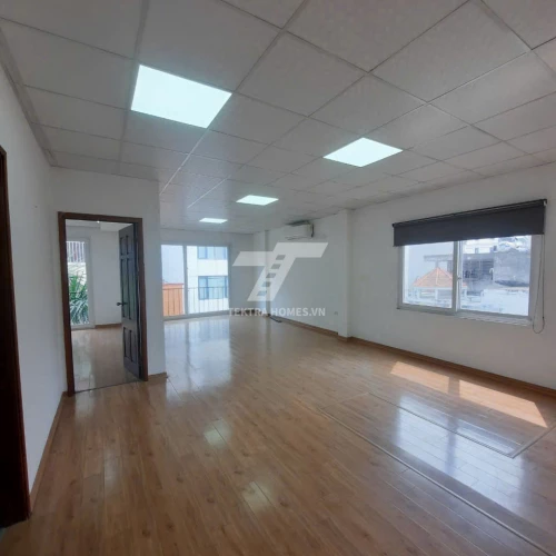 Cho thuê văn phòng phố Linh Lang