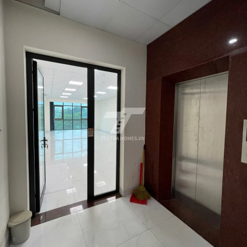 Cho thuê văn phòng phố Trần Vỹ