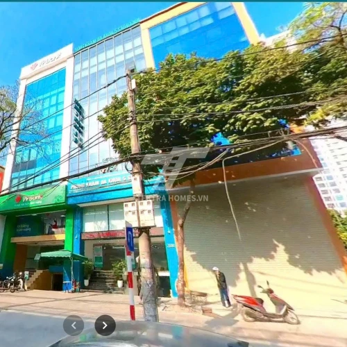 Cho thuê văn phòng tại mặt đường Hồ Tùng Mậu.