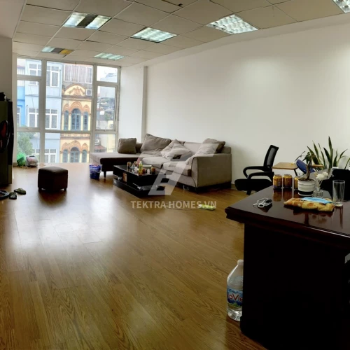 Cho thuê văn phòng tại mặt đường Thụy Khuê