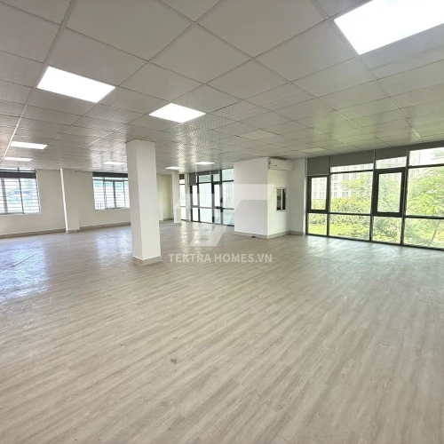 Cho thuê văn phòng 120m2 mặt đường Mễ Trì