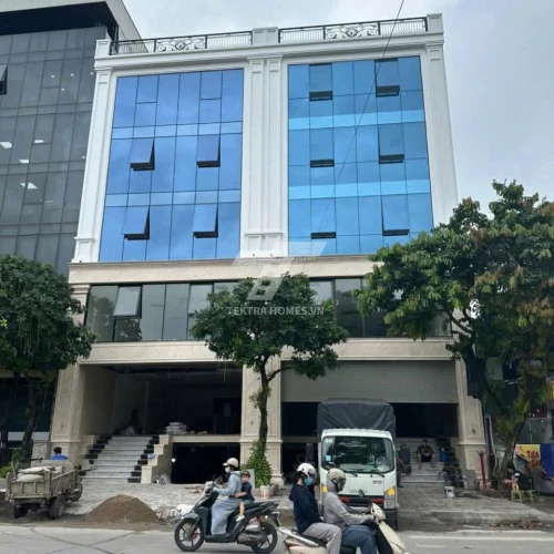 Cho thuê tòa văn phòng mới tinh view hồ tại Phúc Diễn