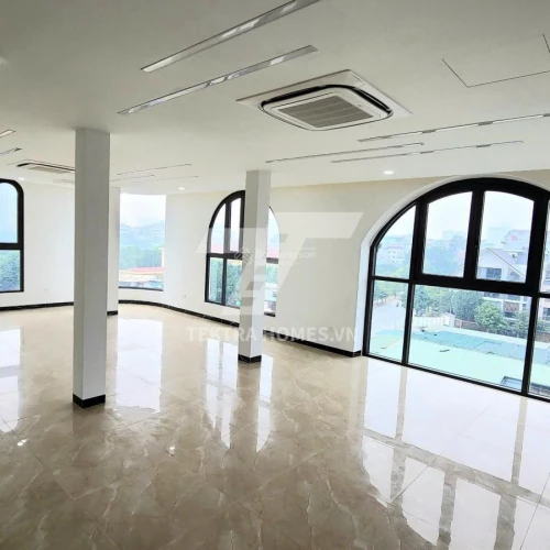 Cho thuê văn phòng mới đẹp phố Yên Xá