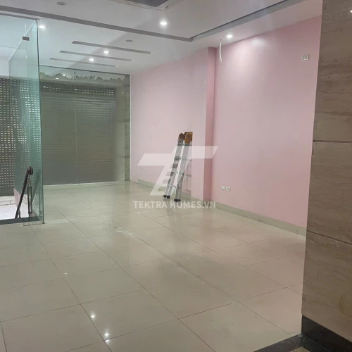 Cho thuê văn phòng phố Hoàng Ngân.