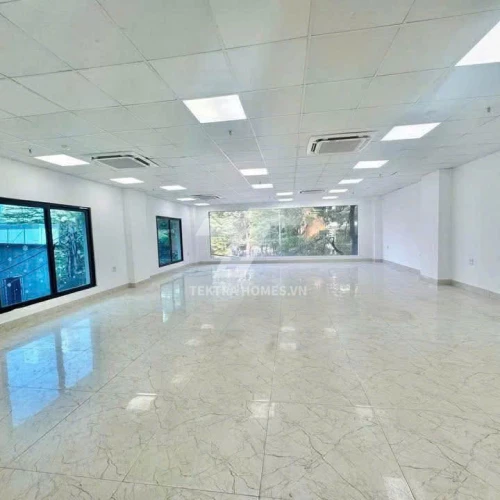 Cho thuê văn phòng view công viên ngay Mễ trì Hạ