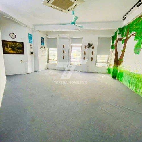 Cho thuê văn phòng mặt đường Đồng Me