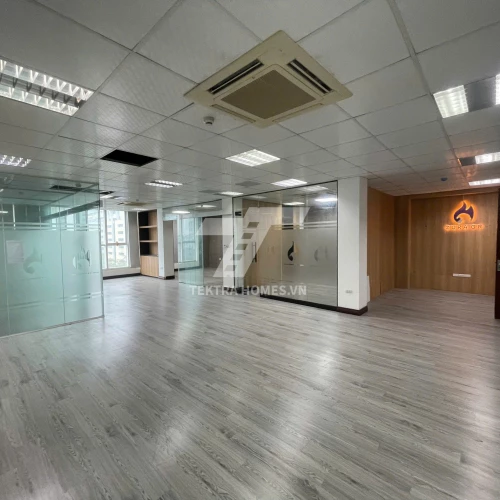 Cho thuê văn phòng trục phố Duy Tân