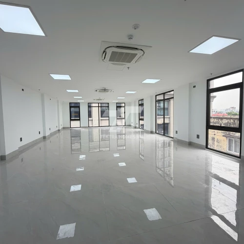 Cho thuê văn phòng mới đẹp phố Cự Lộc